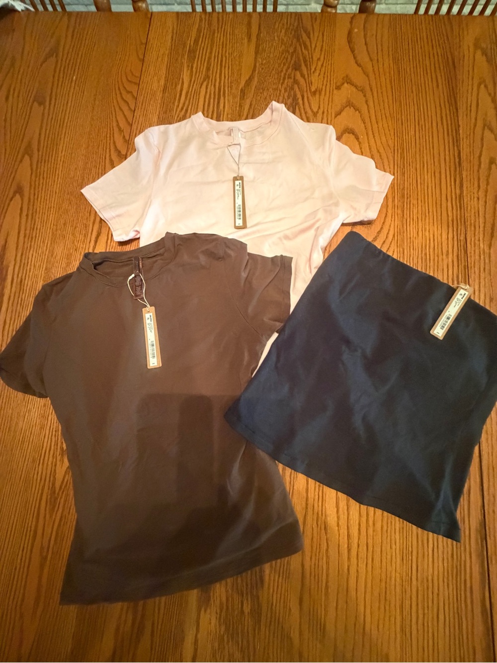SKIMS Medium Top Lot